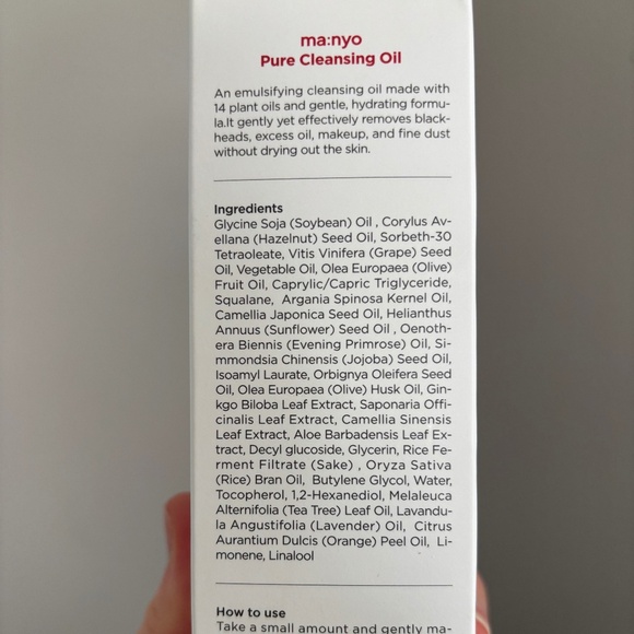 New Ma:nyo Pure Cleansing Oil—K-beauty 200ml - Picture 5 of 6